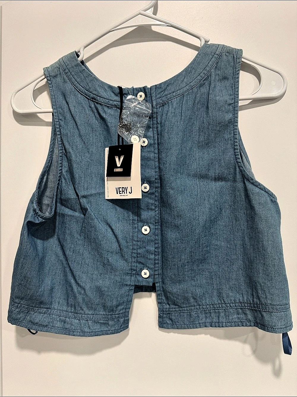 VERY J Sleeveless Button Front Top in Blue NWT